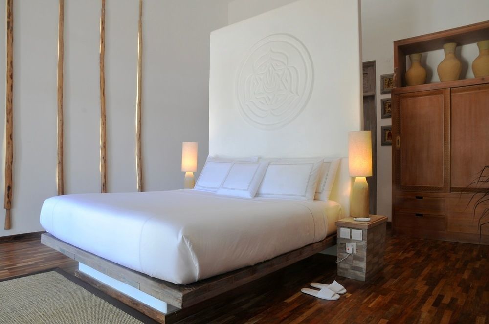 Resort The Aiyana & 5*