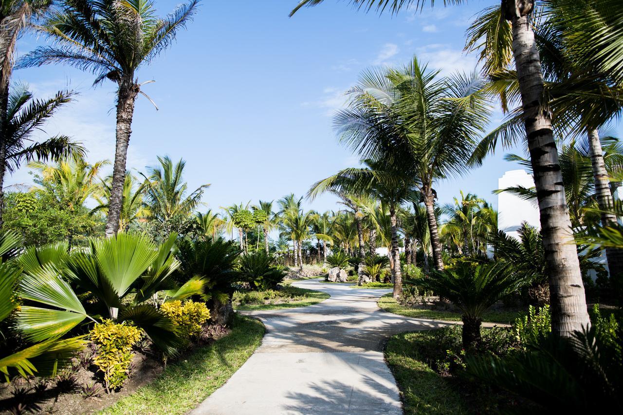 Resort The Aiyana & Makangale